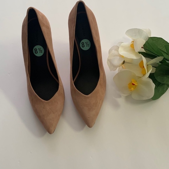 New Rebecca Minkoff Zuria Heel in Blush Suede 8.5 - Picture 1 of 10